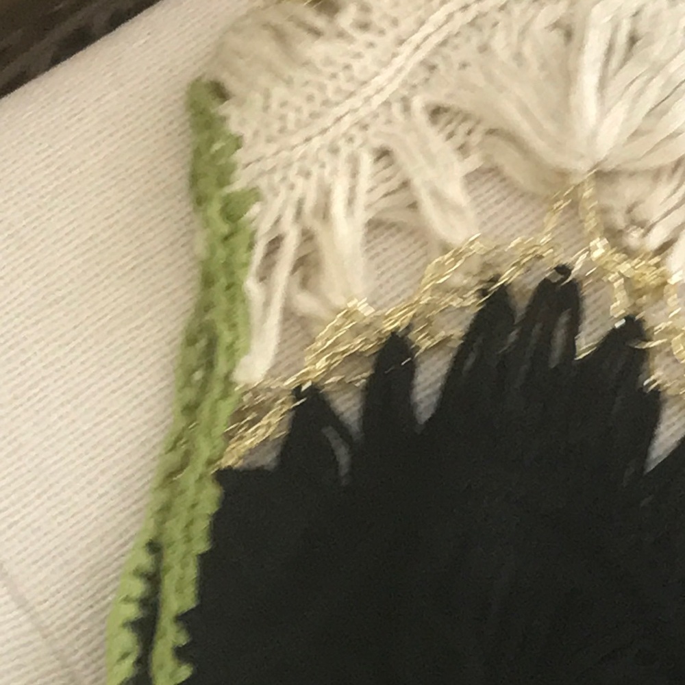 Scalloped Lace Wave Knit Top — Green, Black & Cream - Picture 7 of 8
